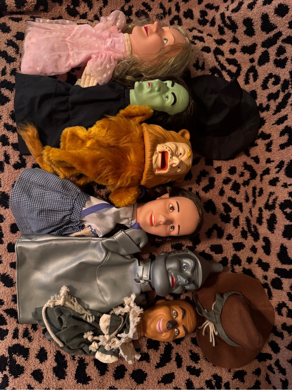 1988 Wizard of Oz Character Plush Hand Puppets